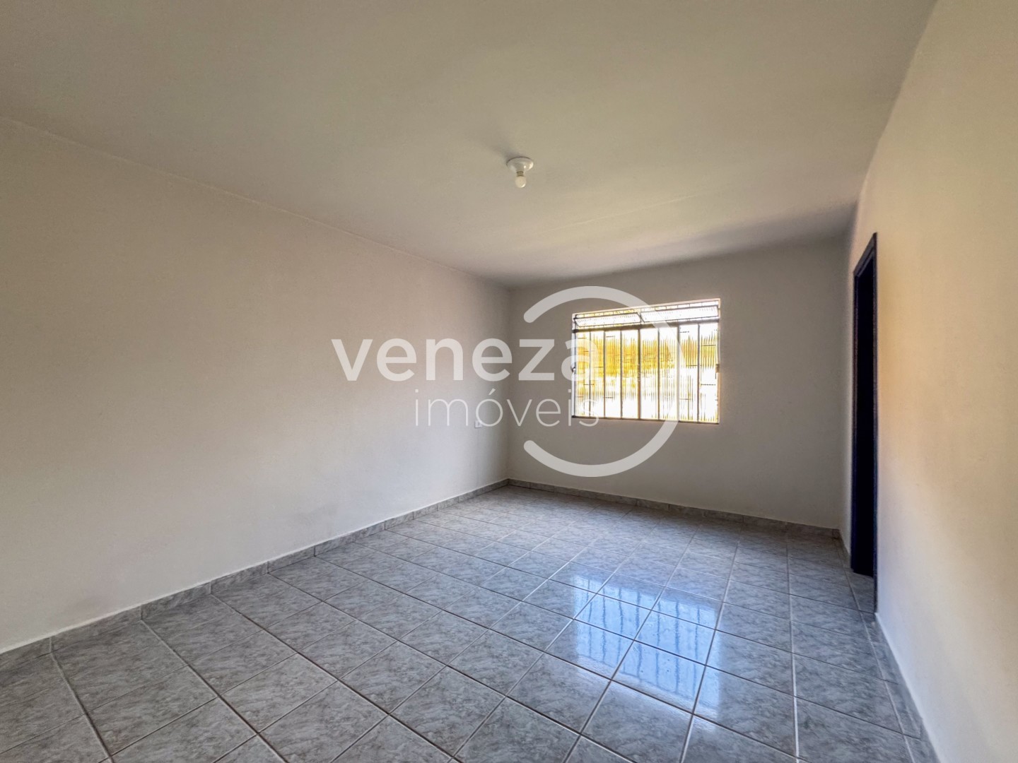 Casa para alugar em Antares, Londrina — Portal Chave Fácil