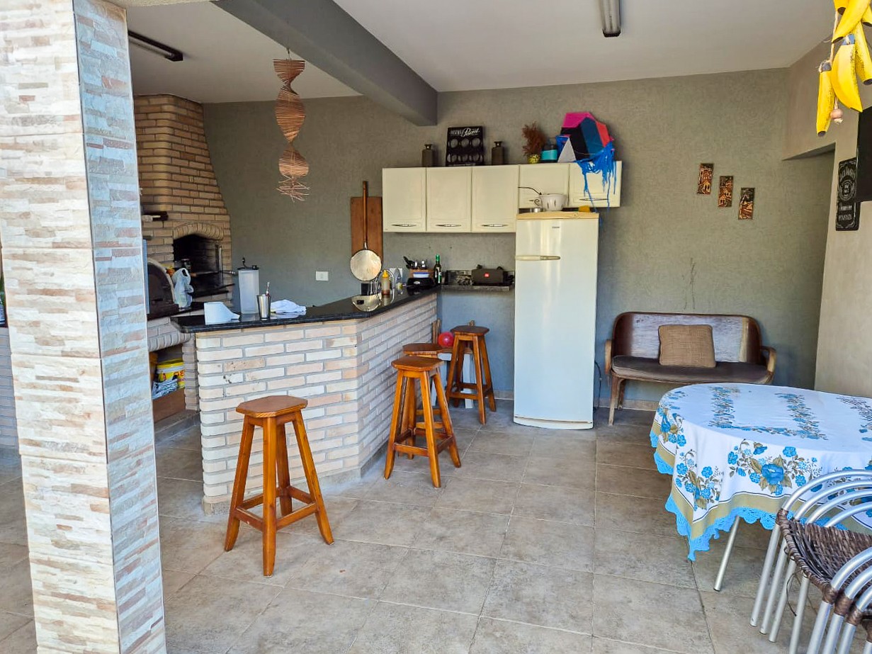 Casa Residencial para venda no bairro Jardim Pioneiros de Londrina - Foto 17