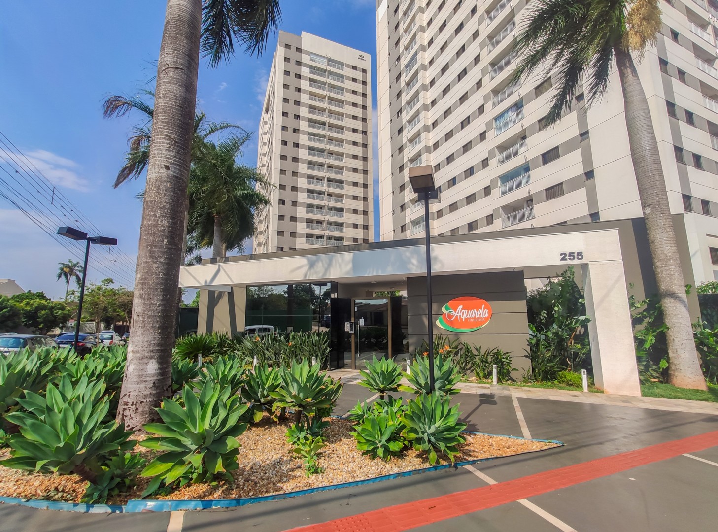 Apartamento para locacao no Parque Jamaica em Londrina com 107m² por R$ 3.200