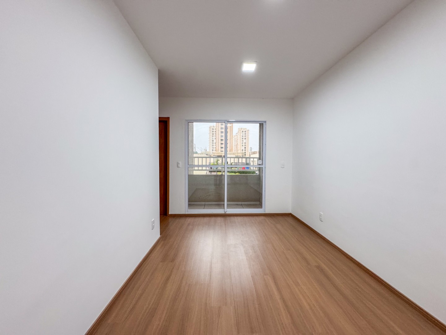 Apartamento para locacao no Cidade Industrial 2 em Londrina com 46,5m² por R$ 1.100  - Foto 2