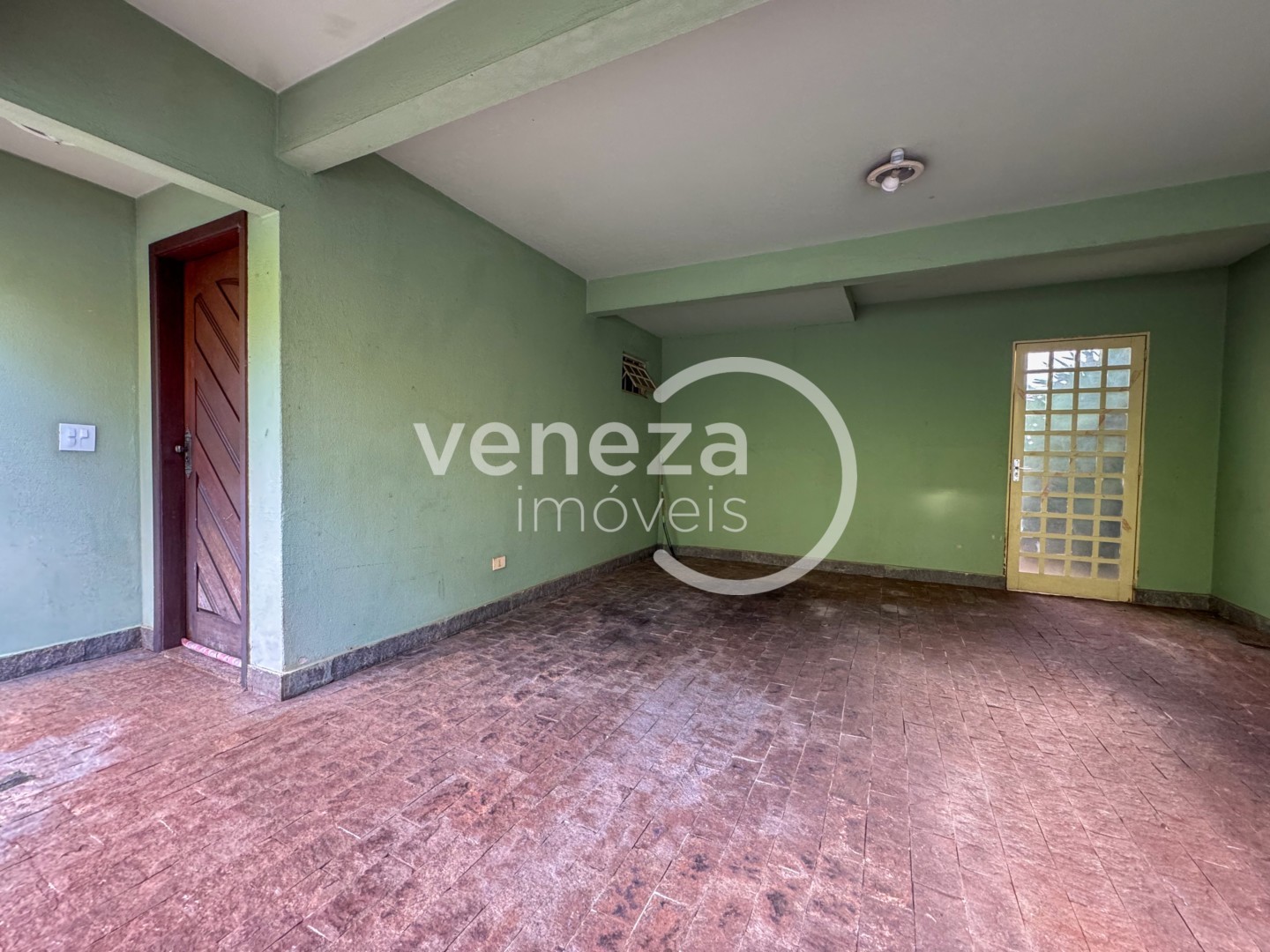 Casa Residencial para venda no Quebec em Londrina com 390m² por R$ 950.000