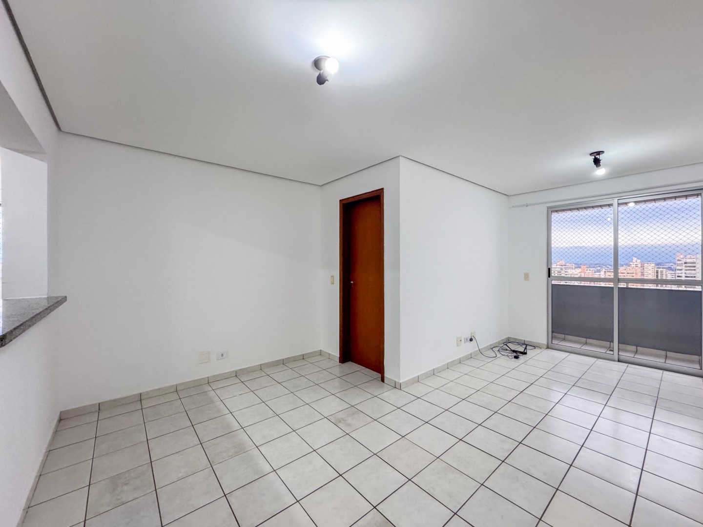 Apartamento para locacao no Centro em Londrina com 86,23m² por R$ 2.100  - Foto 2
