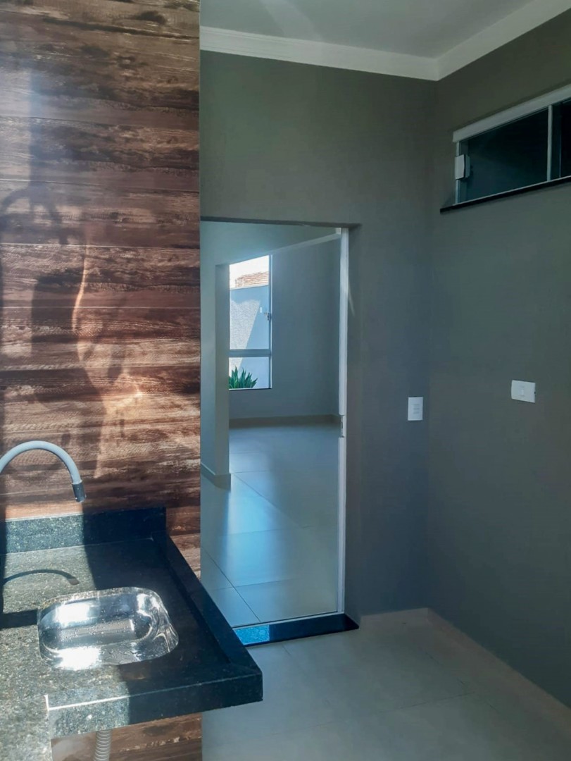 Casa Residencial para venda no bairro Operaria de Londrina - Foto 13