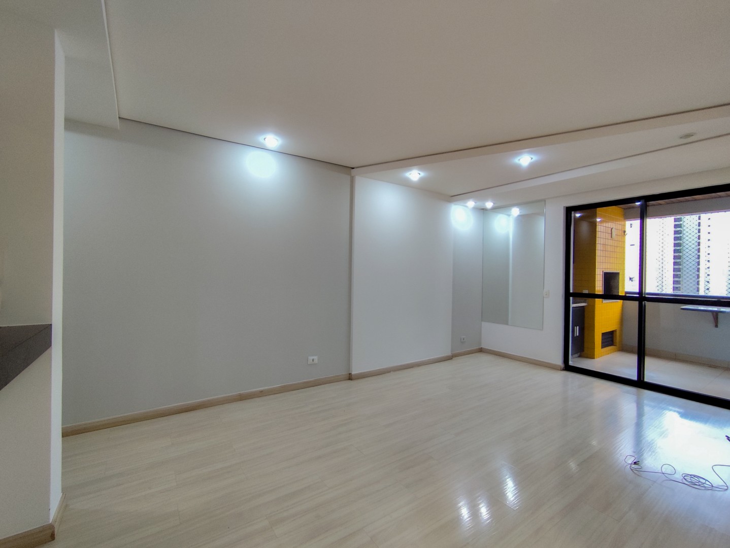 Apartamento para locacao no Gleba Palhano em Londrina com 139,65m² por R$ 3.200