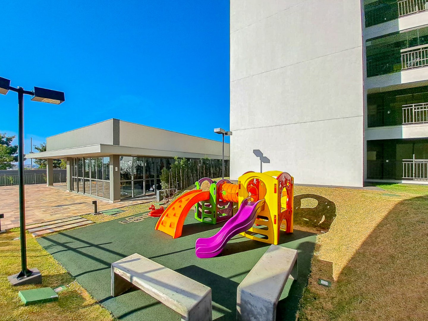 Apartamento para locação no bairro Vila Santa Terezinha de Londrina - Foto 17