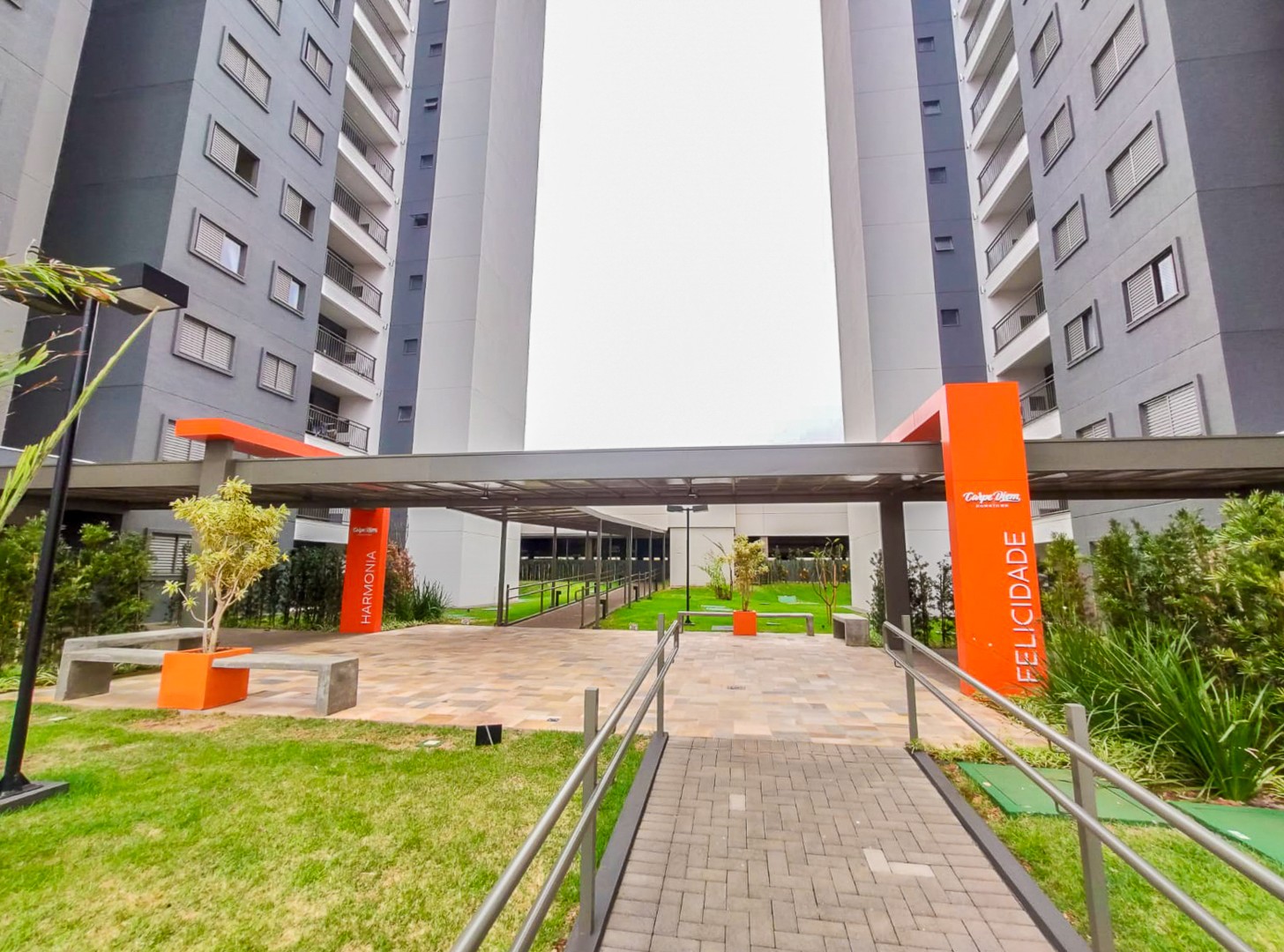 Apartamento para locação no bairro Vila Santa Terezinha de Londrina - Foto 18