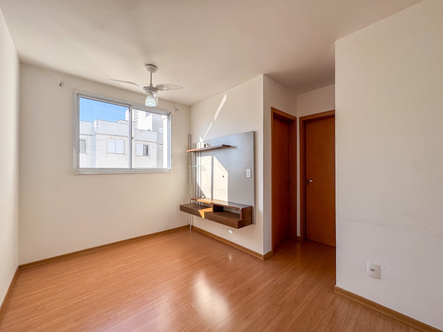 Apartamento para locacao no Boulevard em Londrina com 47m² por R$ 1.400