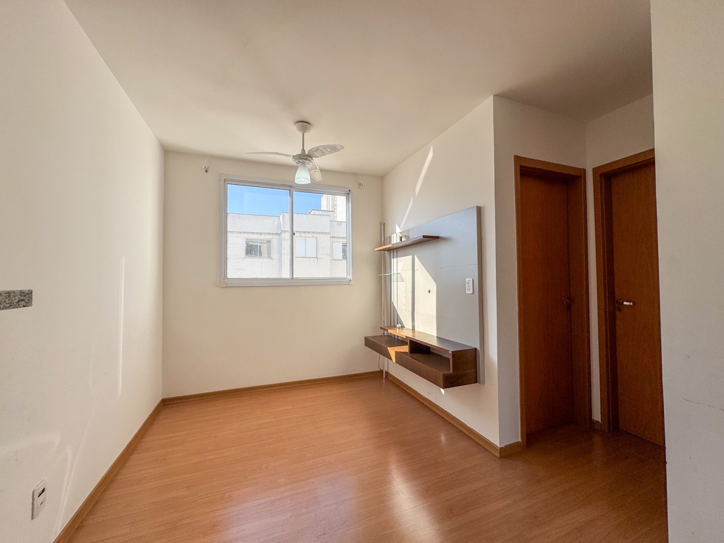 Apartamento para locacao no Boulevard em Londrina com 47m² por R$ 1.400