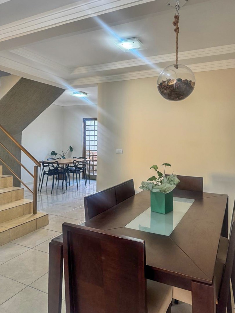 Casa Residencial para venda no Jardim Taruma em Londrina com 130m² por R$ 695.000