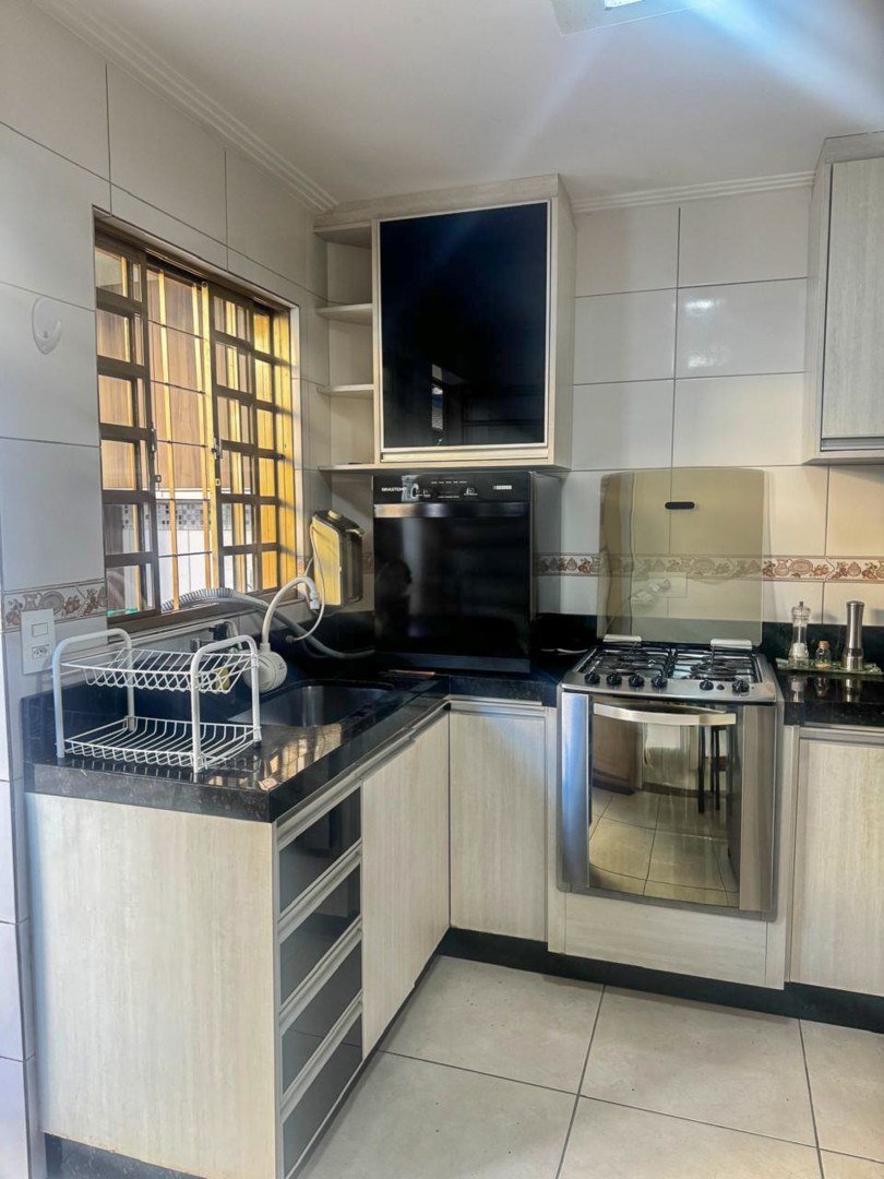 Casa Residencial para venda no bairro Jardim Taruma de Londrina - Foto 14