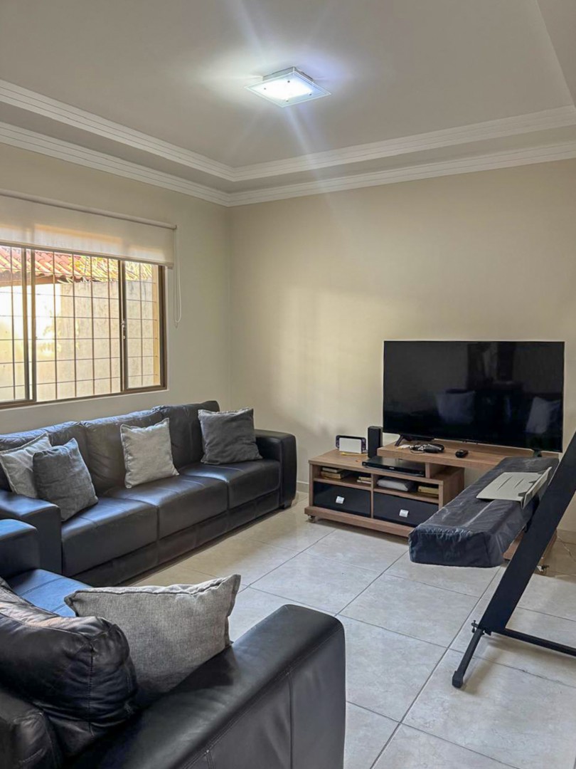 Casa Residencial para venda no bairro Jardim Taruma de Londrina - Foto 4