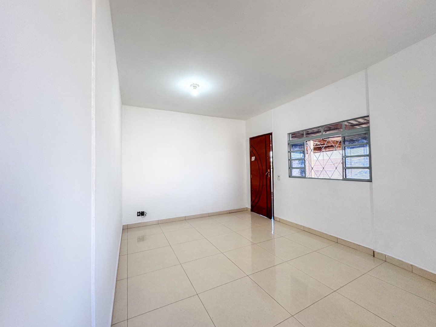 Casa Residencial para locacao no Laranjeiras em Londrina com 108,95m² por R$ 1.700