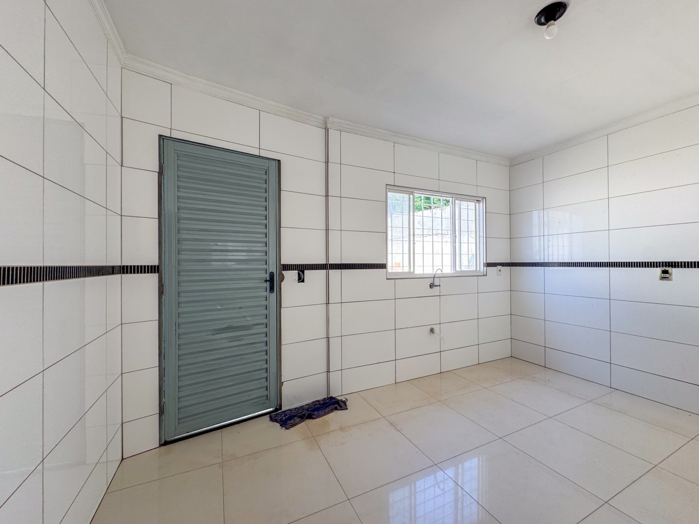 Casa Residencial para locação no bairro Laranjeiras de Londrina - Foto 14