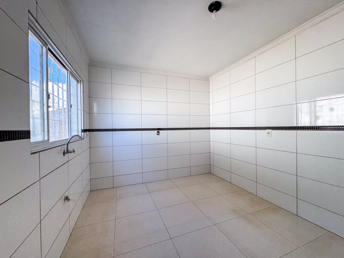 Casa Residencial para locação no bairro Laranjeiras de Londrina - Foto 15