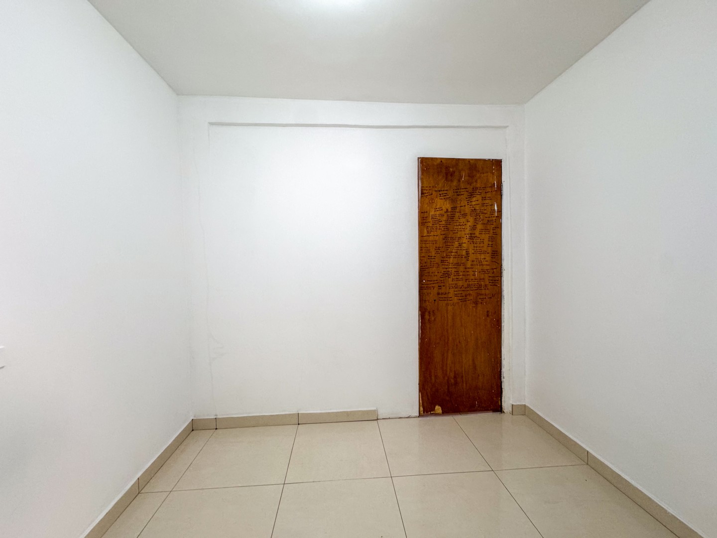 Casa Residencial para locação no bairro Laranjeiras de Londrina - Foto 12