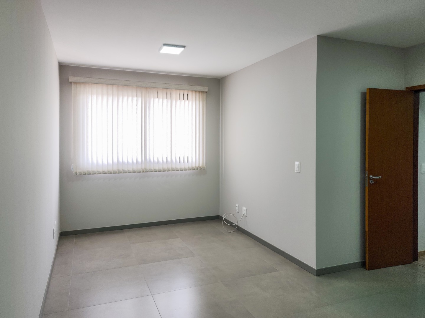 Apartamento para venda no Centro em Londrina com 118m² por R$ 390.000  - Foto 2