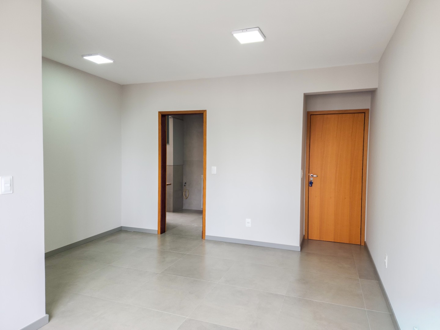 Apartamento para venda no Centro em Londrina com 118m² por R$ 390.000  - Foto 3
