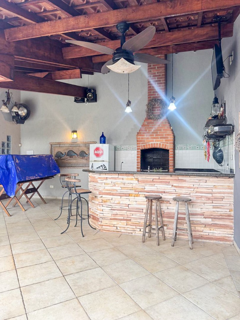 Casa Residencial para venda no bairro California de Londrina - Foto 17