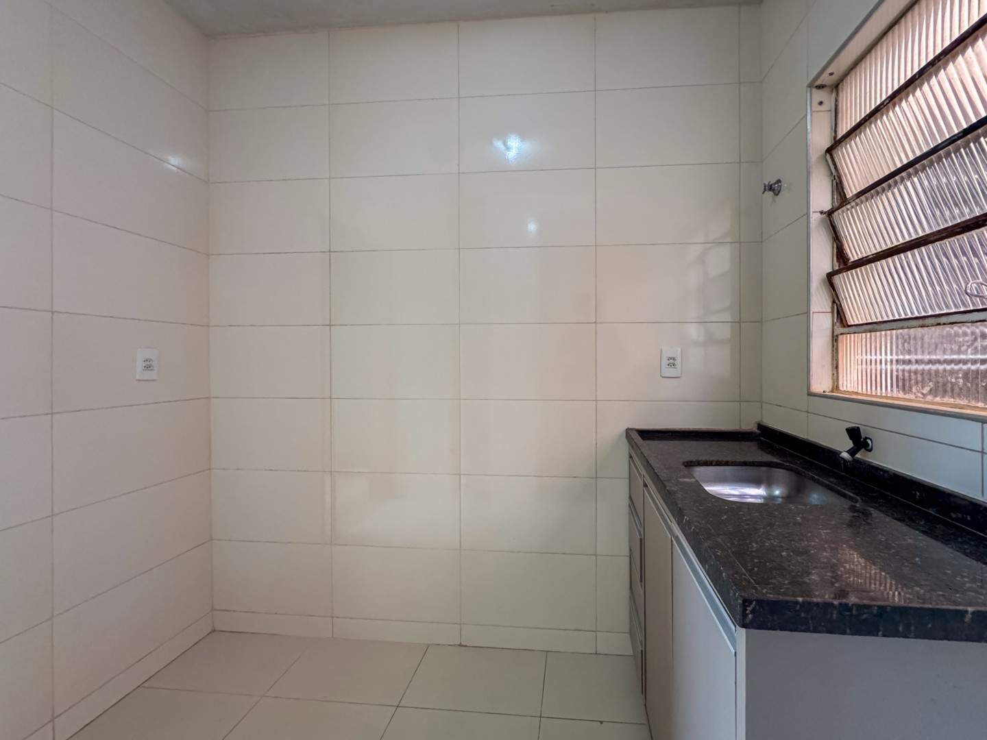 Apartamento para locação no bairro Tiete de Londrina - Foto 28