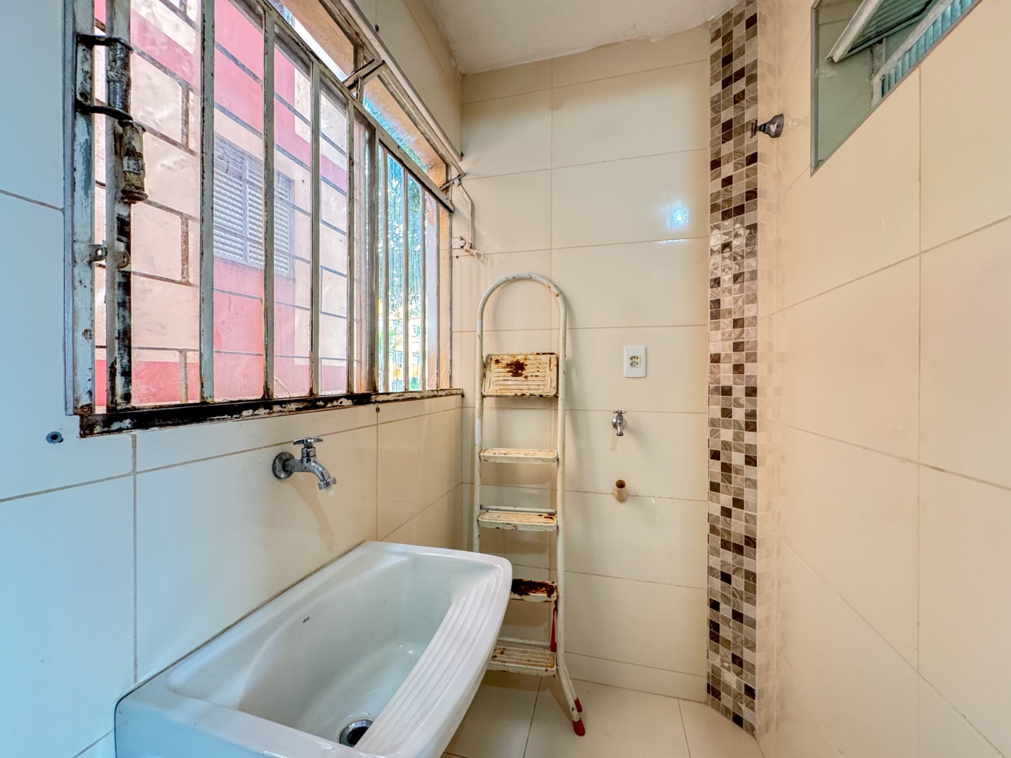 Apartamento para locação no bairro Tiete de Londrina - Foto 29