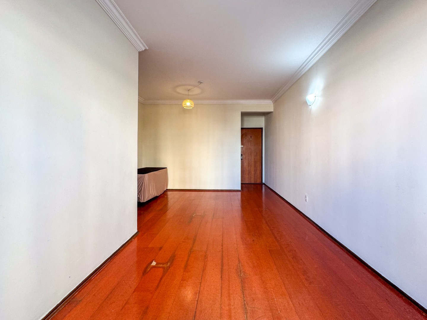 Apartamento para venda no Centro em Londrina com 129,02m² por R$ 399.000  - Foto 3