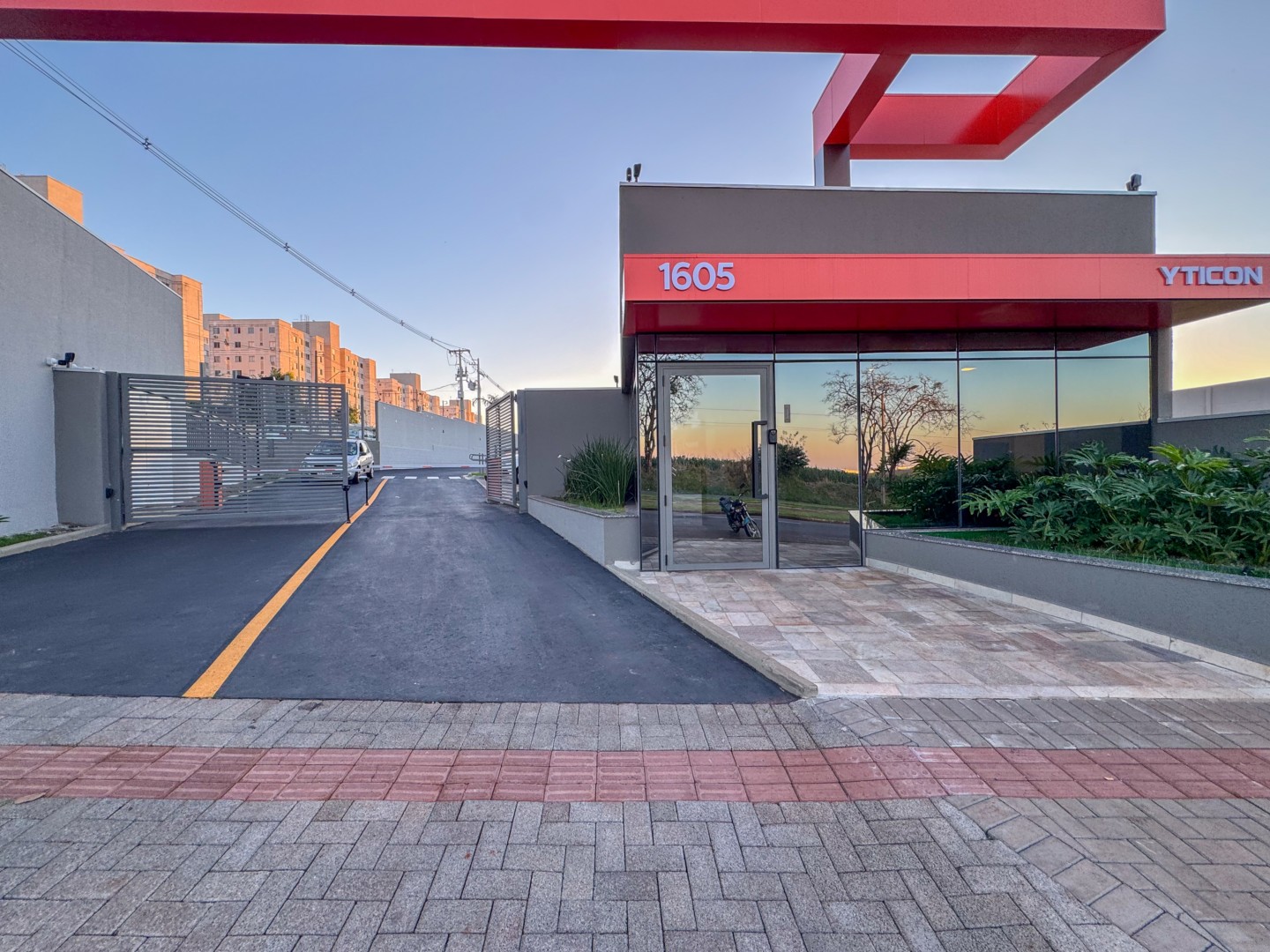 Apartamento para locacao no Portal Norte em Londrina com 80,86m² por R$ 1.290