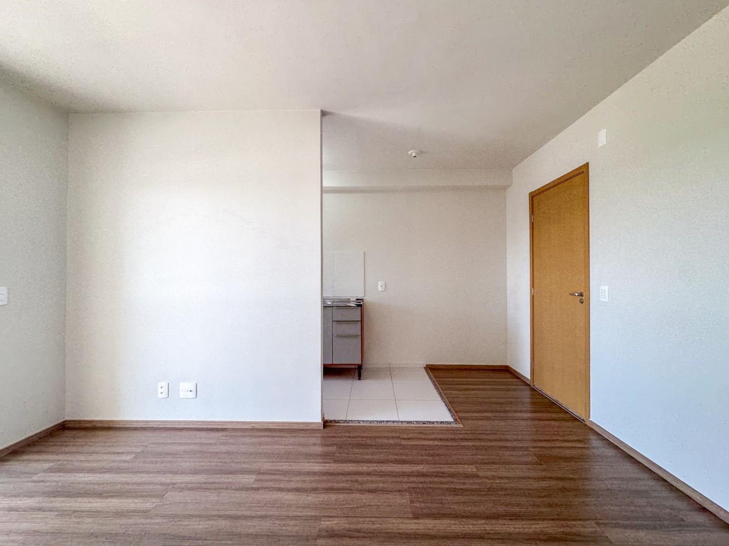 Apartamento para locacao no Portal Norte em Londrina com 80,86m² por R$ 1.290