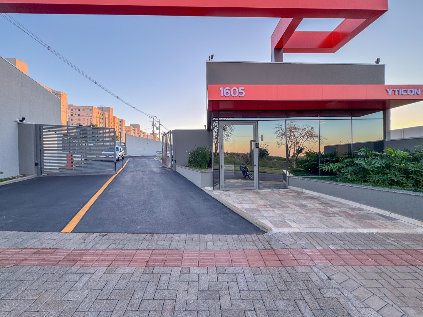 Apartamento para locacao no Portal Norte em Londrina com 80,86m² por R$ 1.290