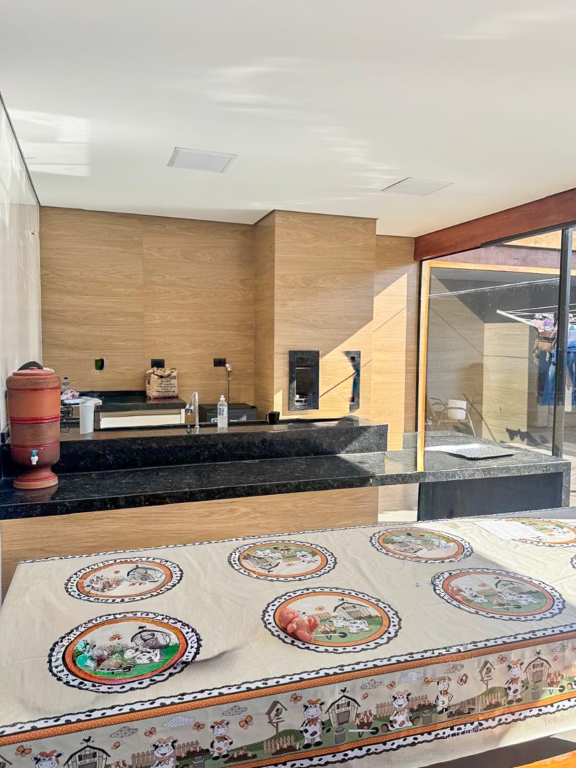 Casa Residencial para venda no bairro Pinheiros de Londrina - Foto 16