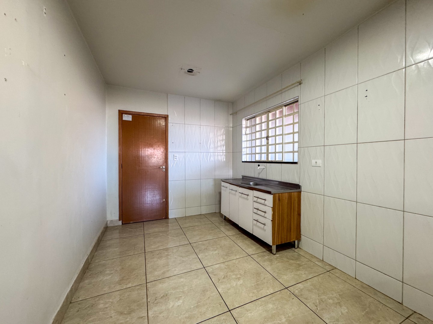 Casa Residencial para locação no bairro Parigot de Souza 3 de Londrina - Foto 8