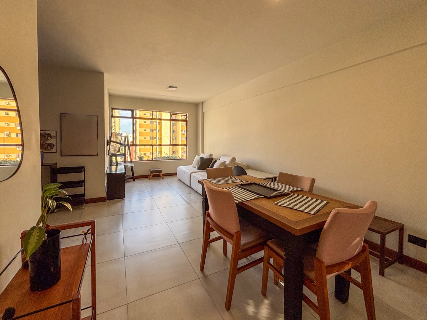 Apartamento para venda no Centro em Londrina com 139,31m² por R$ 425.000