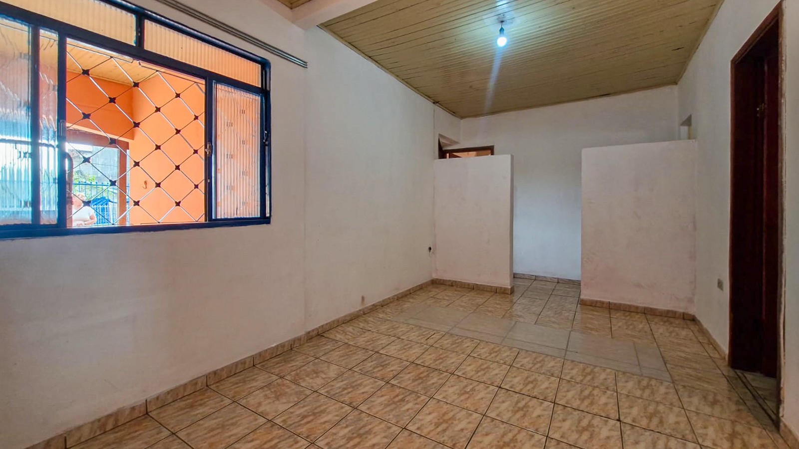 Casa Residencial para locacao no Violim em Londrina com 107m² por R$ 1.850