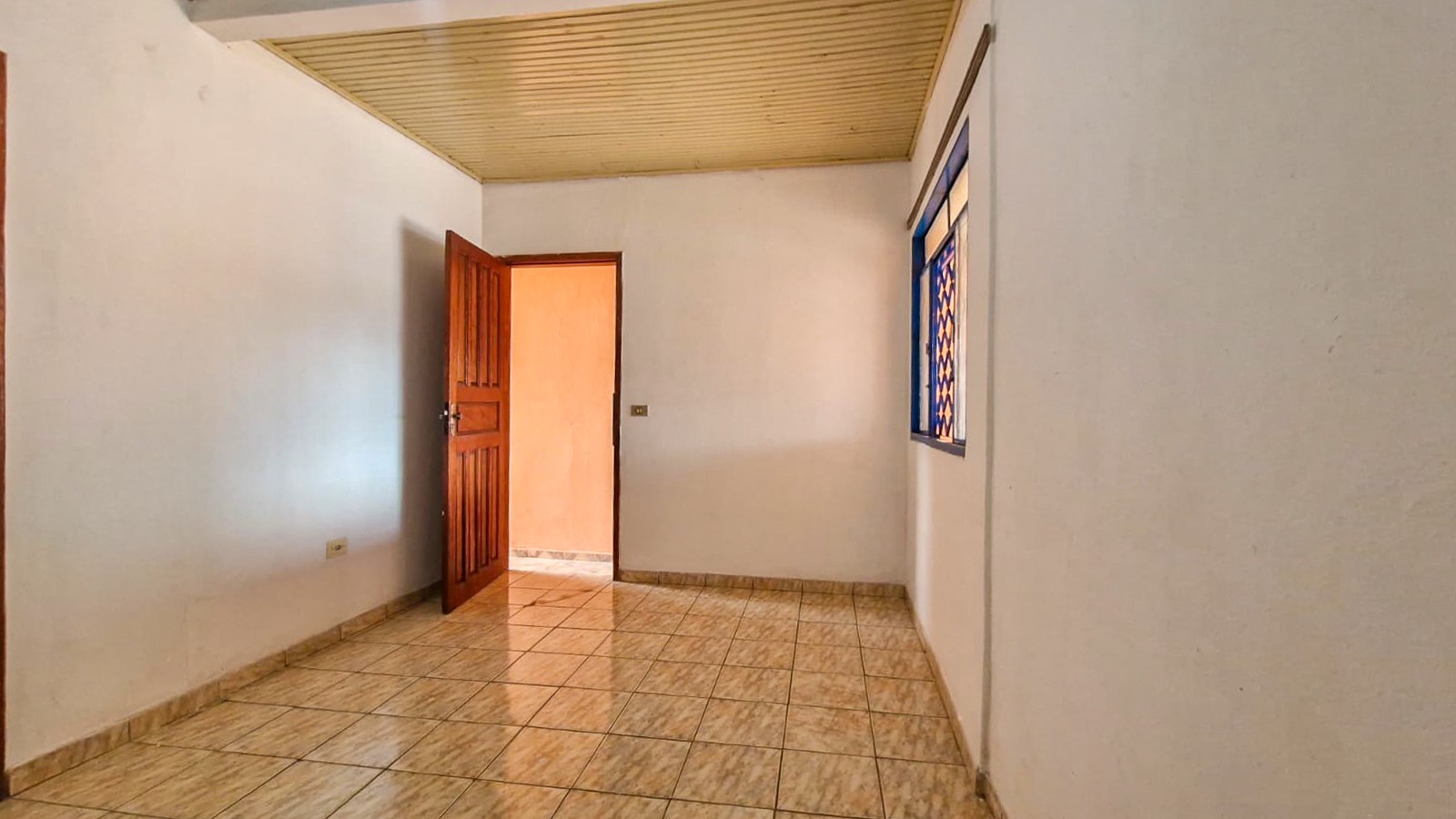 Casa Residencial para locacao no Violim em Londrina com 107m² por R$ 1.850