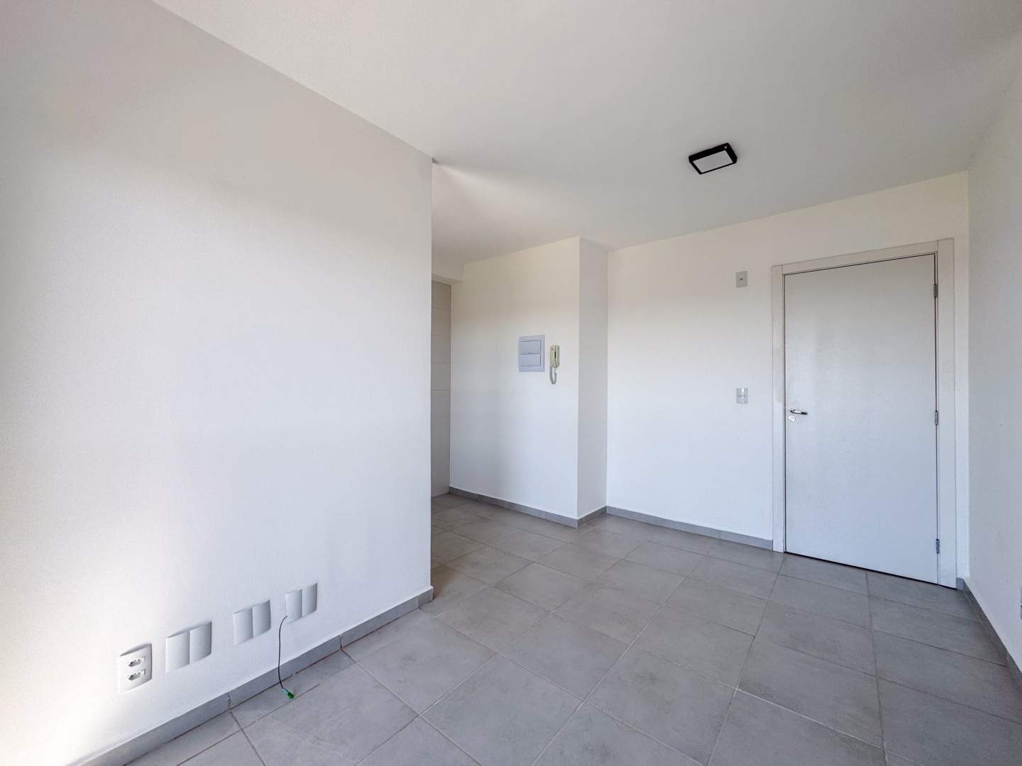 Apartamento para locacao no Olimpico em Londrina com 110m² por R$ 1.450