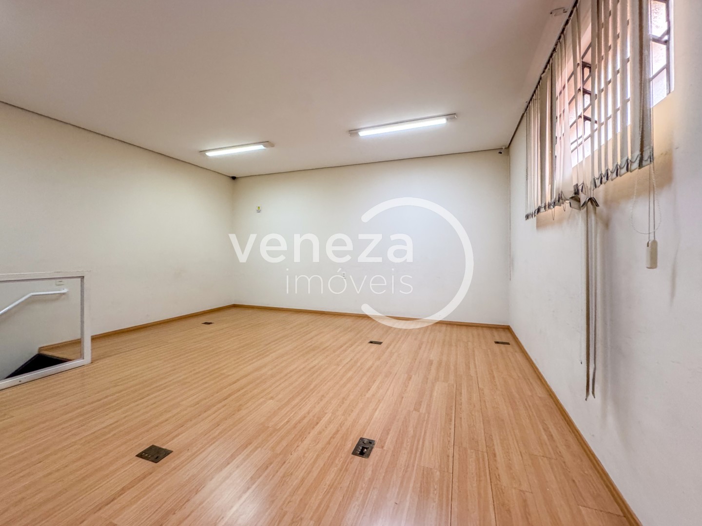 Salão-loja para locação no bairro Centro de Londrina - Foto 21