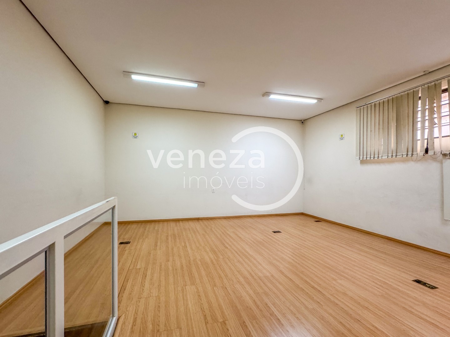 Salão-loja para locação no bairro Centro de Londrina - Foto 23