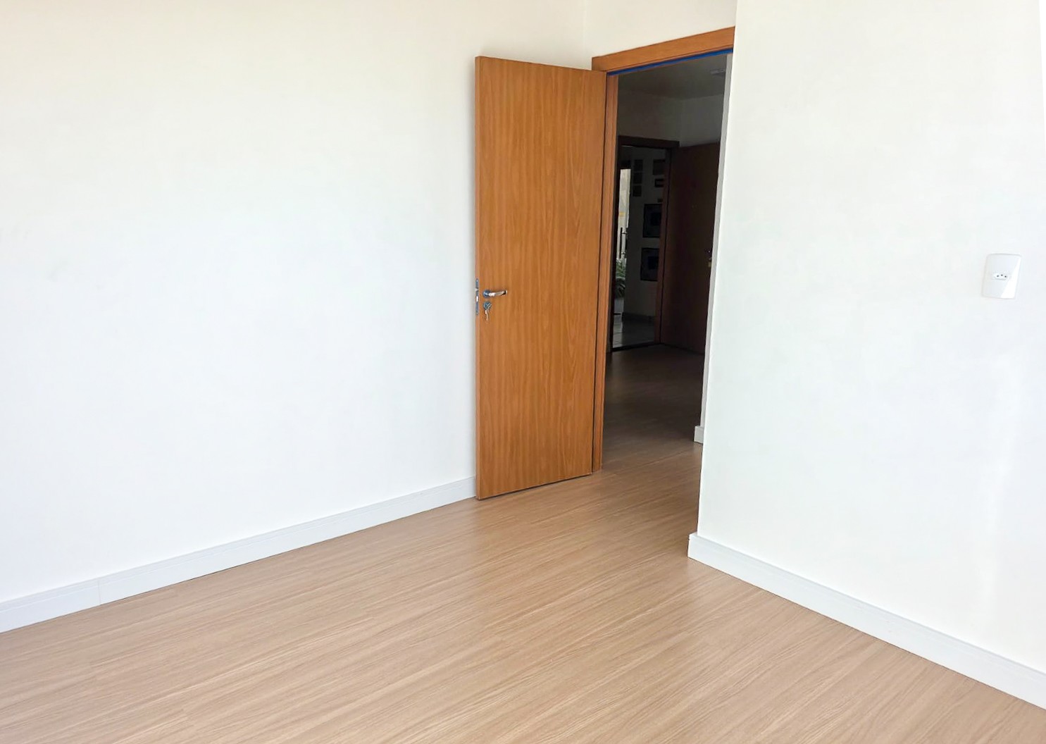 Apartamento para locacao no Jardim Morumbi em Londrina com 120m² por R$ 1.400  - Foto 3