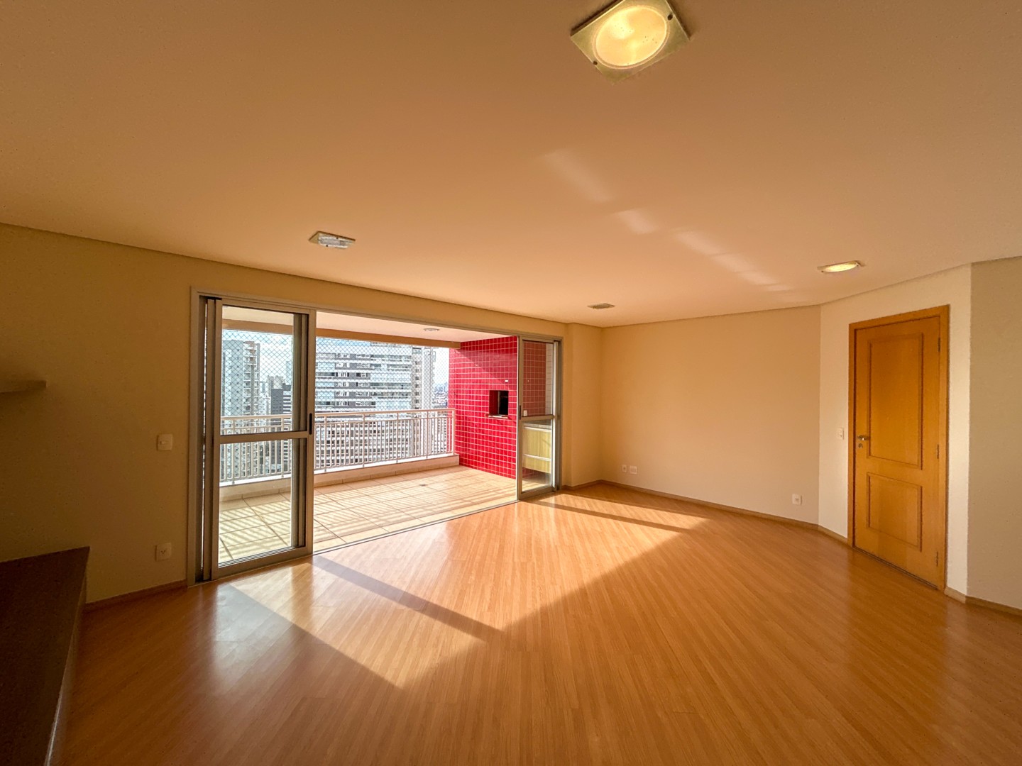 Apartamento para locacao no Palhano 2 em Londrina com 209,09m² por R$ 4.700 - Foto 2
