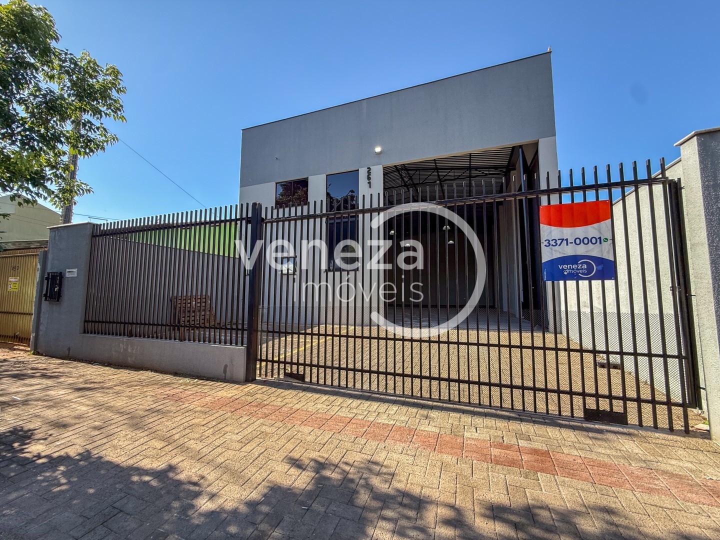 Salão-loja para venda no Jardim Belo Horizonte em Londrina com 200m² por R$ 795.000 - Foto 1