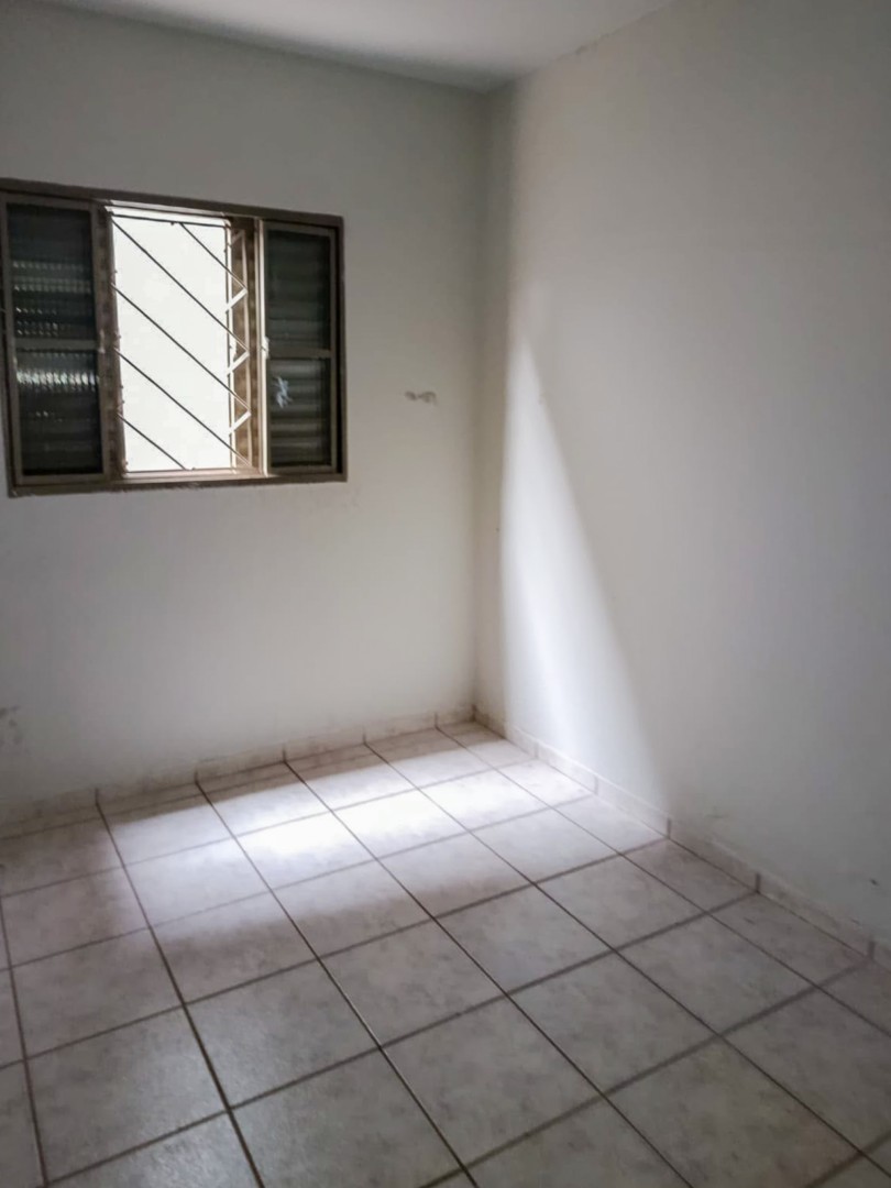 Casa Residencial para venda no bairro Jardim Guararapes de Londrina - Foto 7