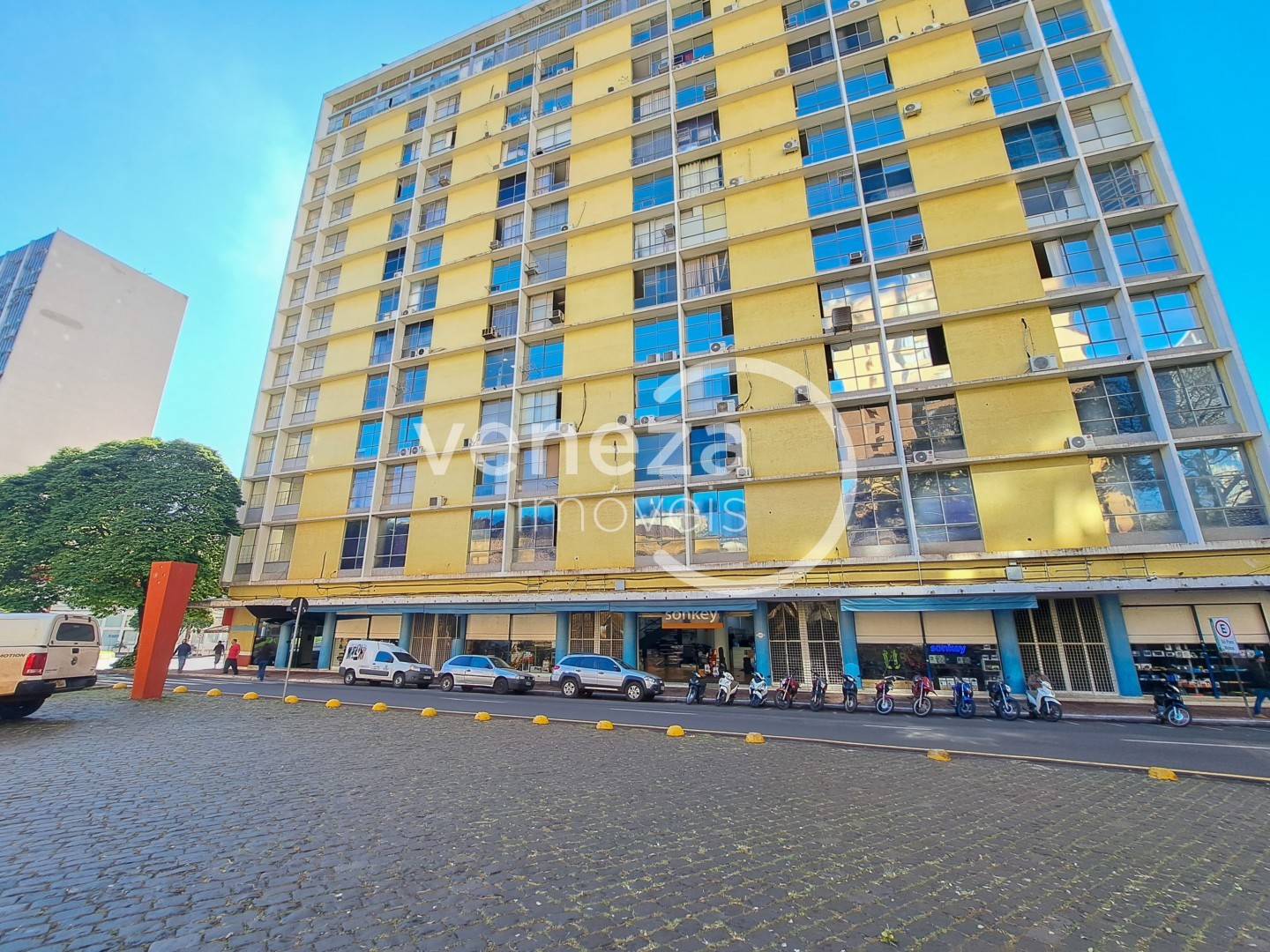 Sala para venda no Centro em Londrina com 0m² por R$ 105.000  - Foto 1