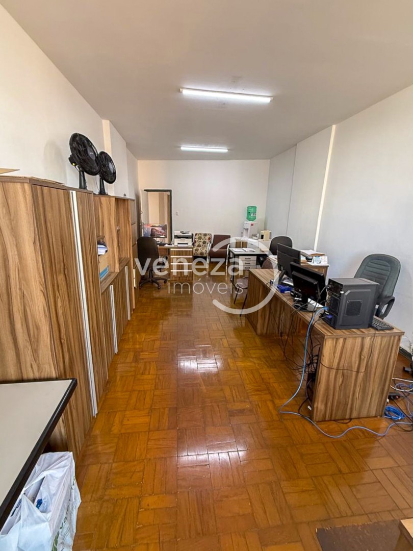 Sala para venda no Centro em Londrina com 0m² por R$ 105.000  - Foto 2