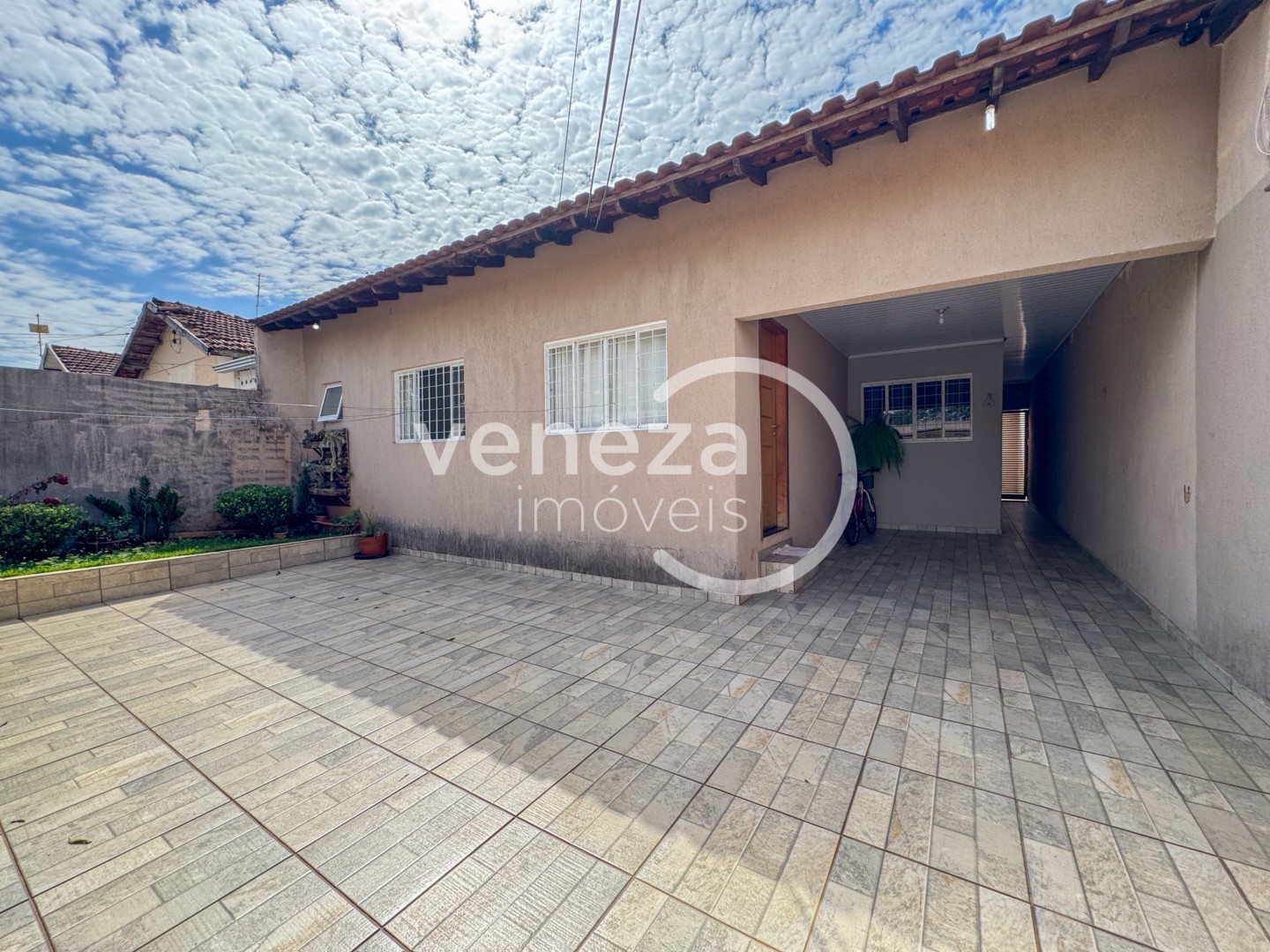 Casa Residencial para venda no Sao Lourenco em Londrina com 250m² por R$ 350.000