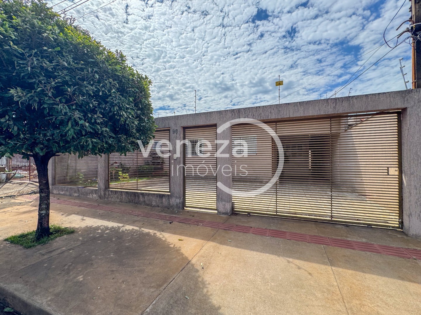 Casa Residencial para venda no Sao Lourenco em Londrina com 250m² por R$ 350.000
