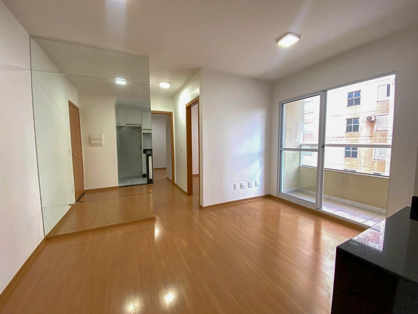 Apartamento para venda no Gleba Palhano em Londrina com 78m² por R$ 330.000  - Foto 3