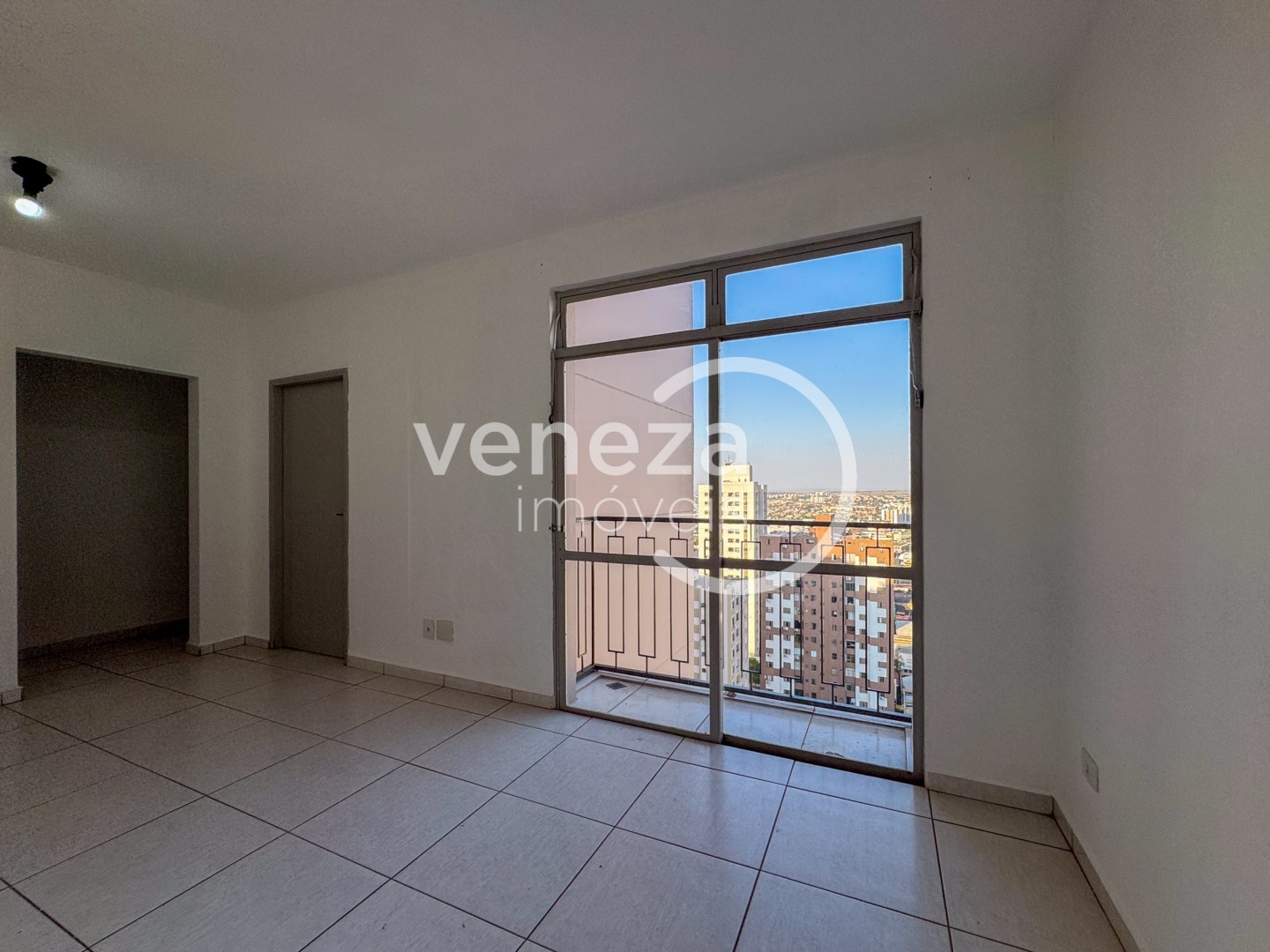 Apartamento para locação no bairro Centro de Londrina - Foto 7