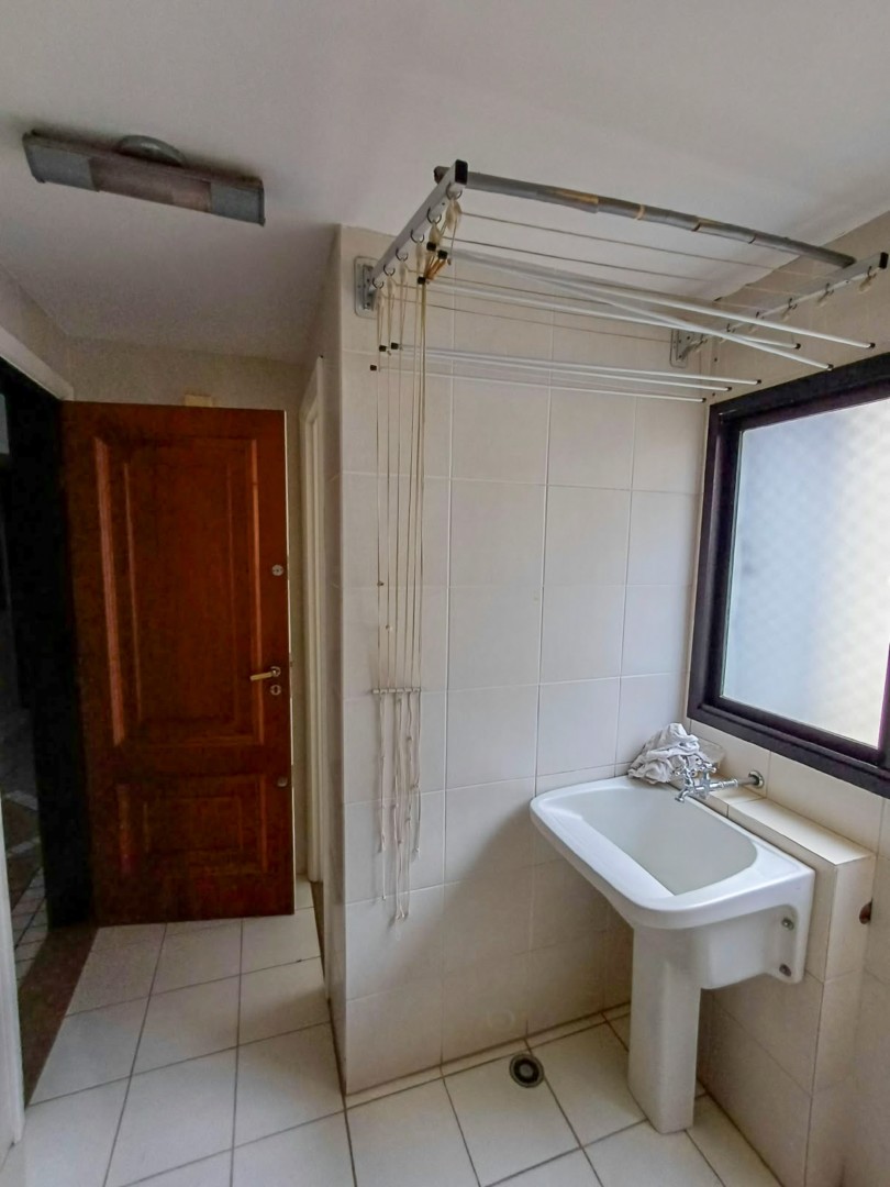 Apartamento para venda no bairro Vila Ipiranga de Londrina - Foto 18