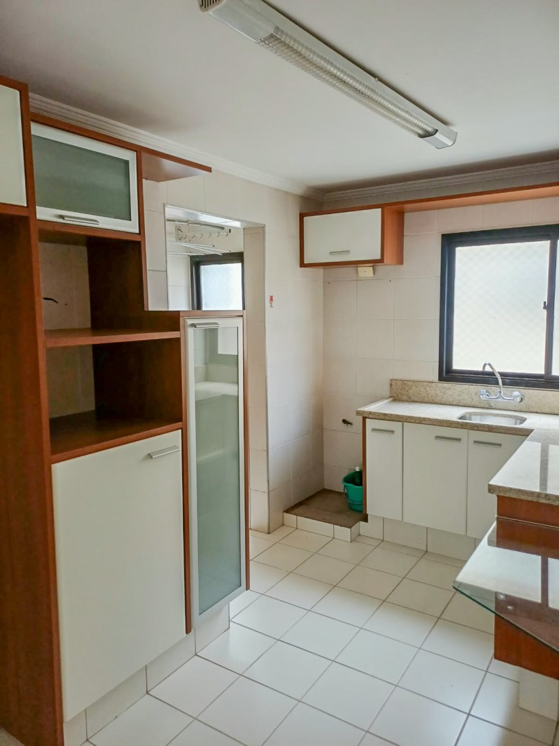 Apartamento para venda no bairro Vila Ipiranga de Londrina - Foto 14
