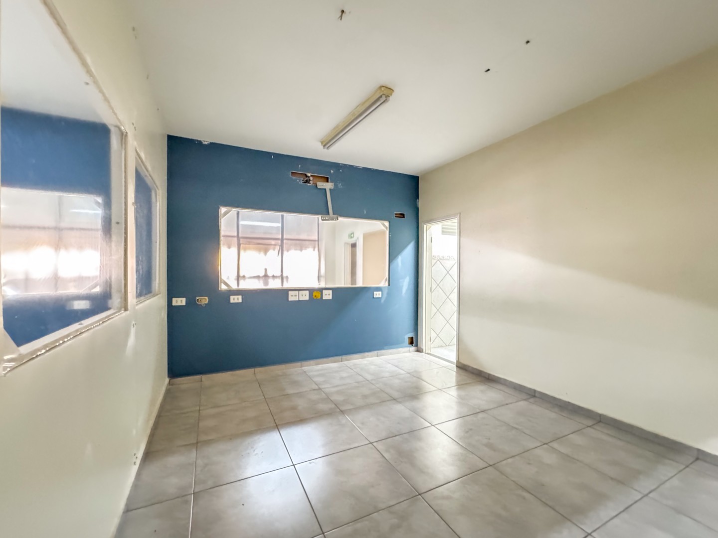 Salão-loja para locação no bairro Paulista de Londrina - Foto 21