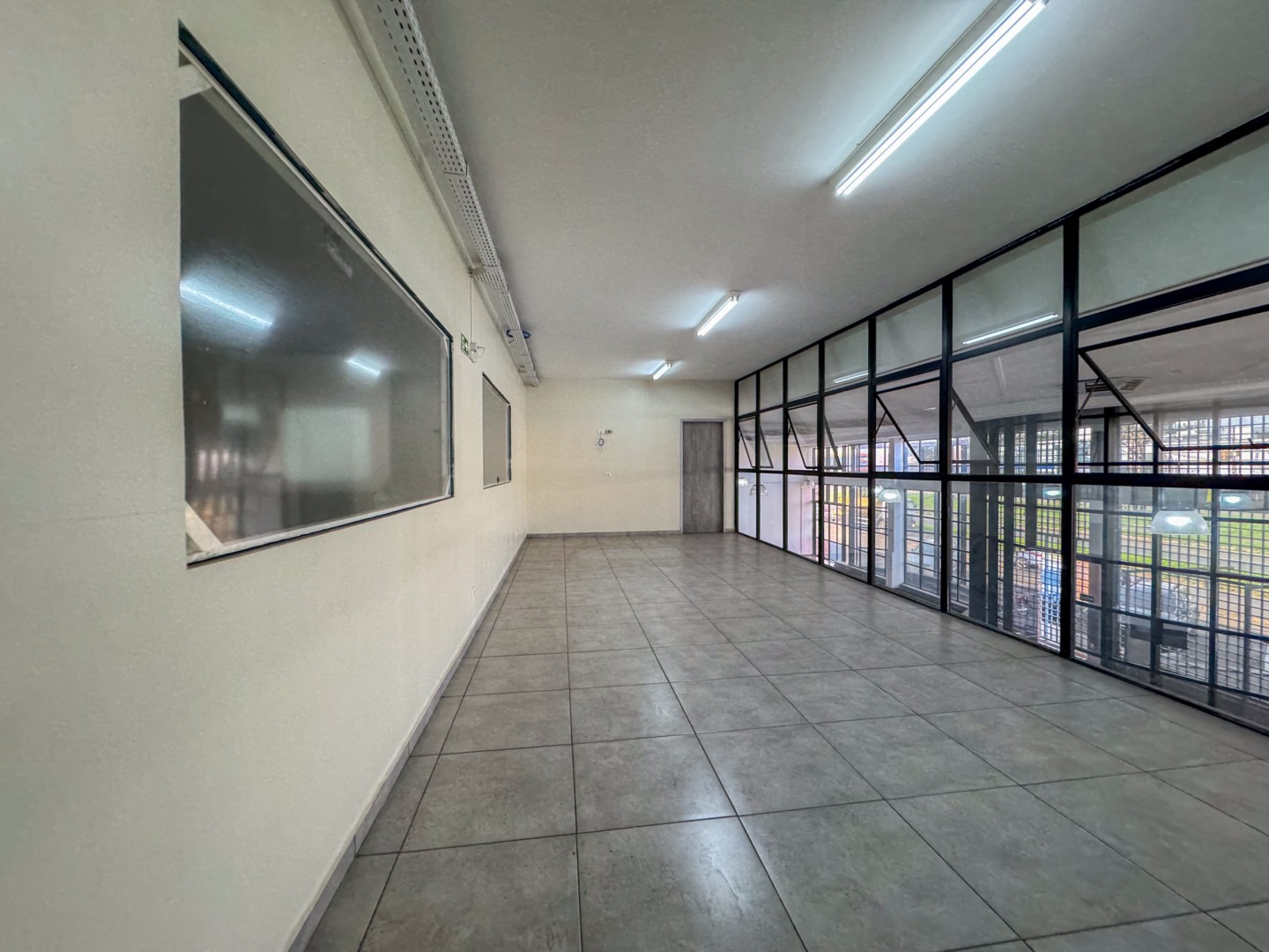 Salão-loja para locação no bairro Paulista de Londrina - Foto 25